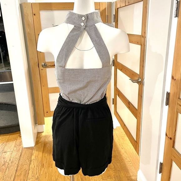 Sunner Ruffle Front Romper - Picture 7 of 10